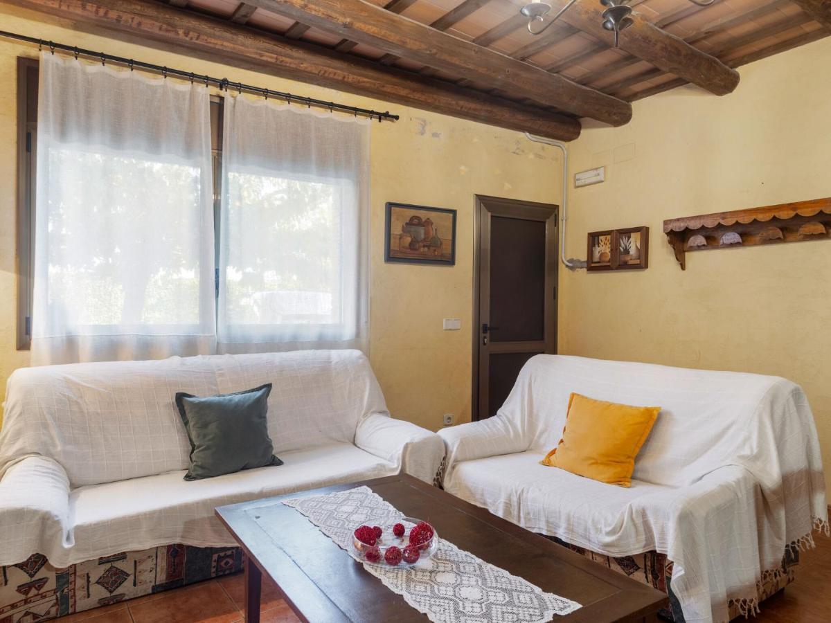 Сasa de vacaciones Pleasant In With Swimming Pool