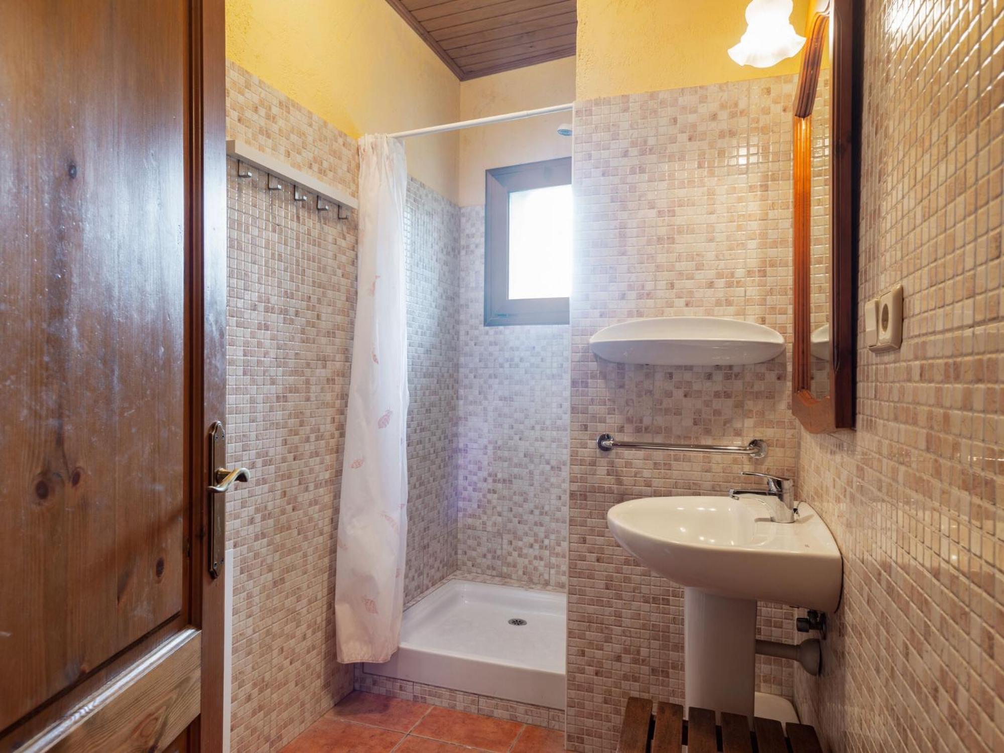 Holiday home Pleasant In With Swimming Pool