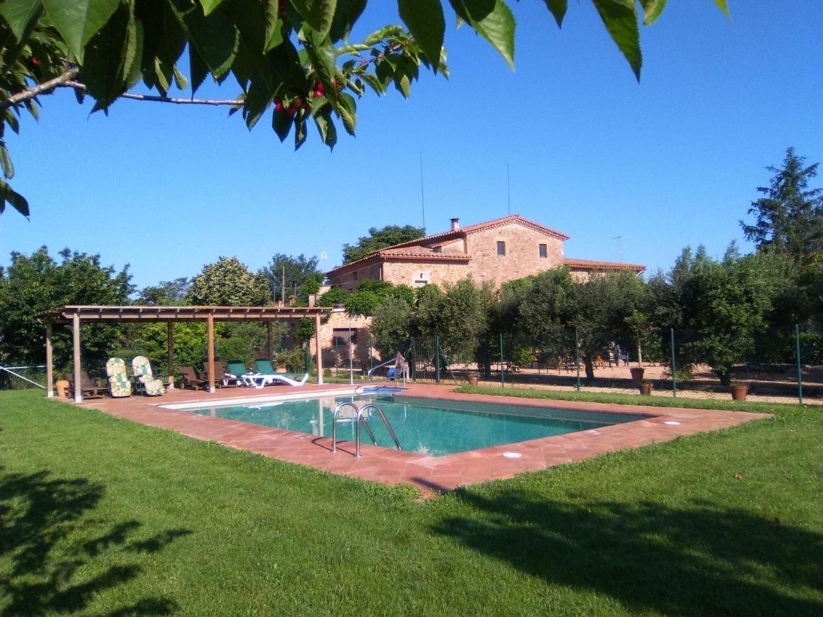 Сasa de vacaciones Pleasant In With Swimming Pool Gerona
