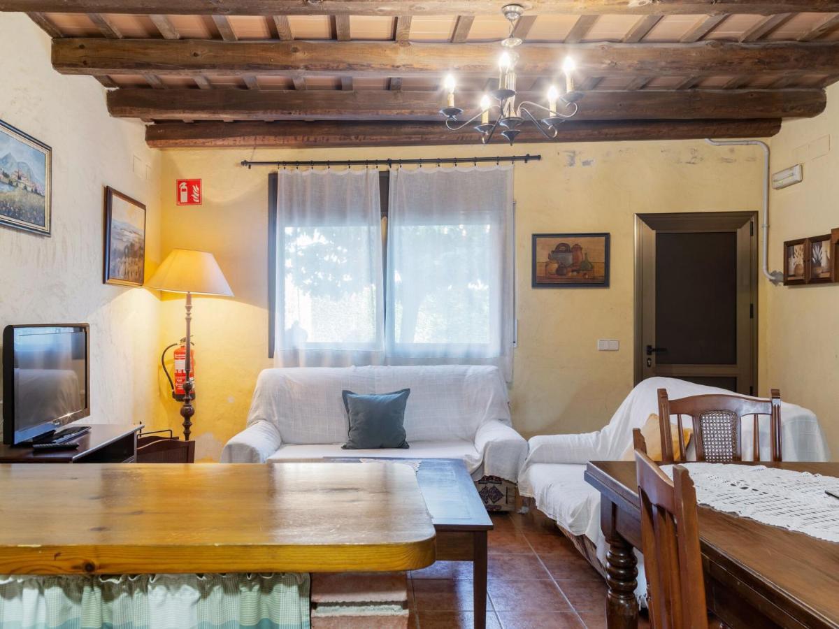 Pleasant In With Swimming Pool Holiday home